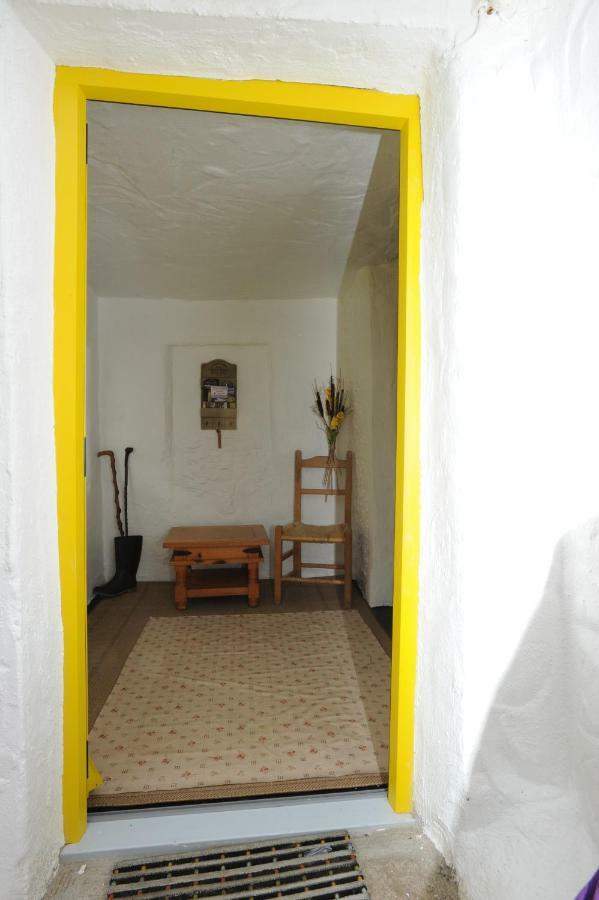 Yellow Cottage, Doolin Knockfin Cross Roads Exterior foto